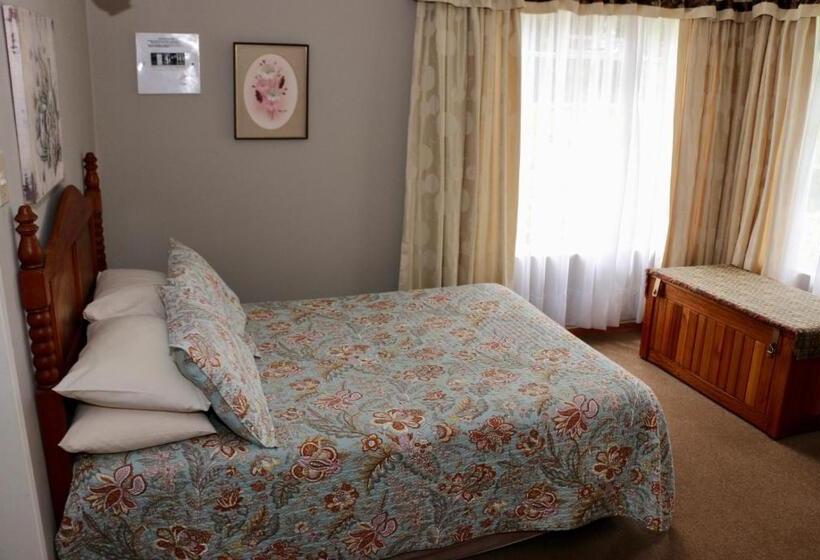 בית מלון כפרי Lakeview Cottages