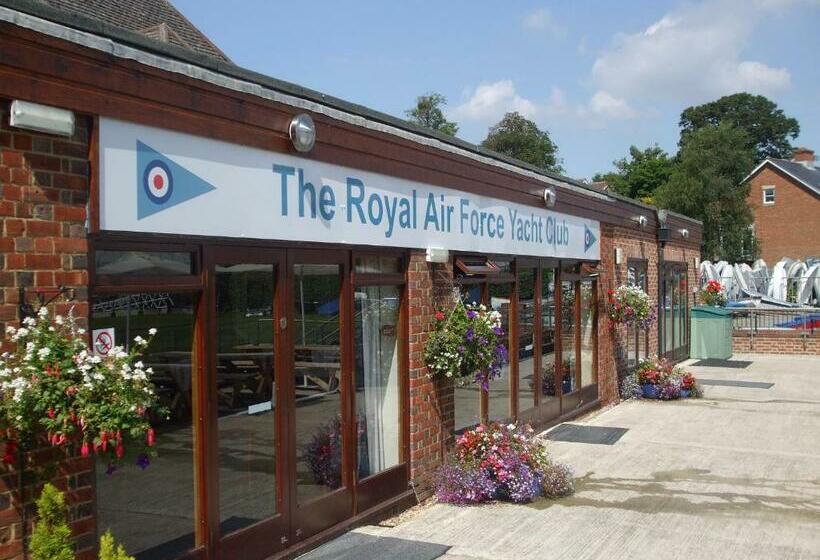 酒店 Riverside House