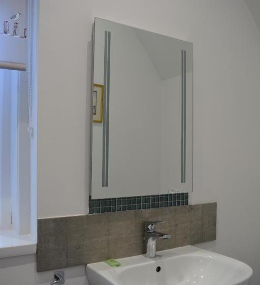 酒店 Riverside House