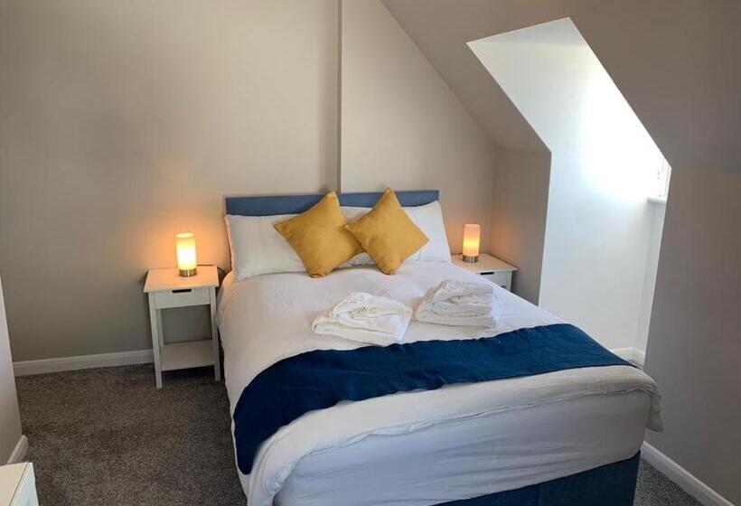 호텔 The Greenwich Rooms Burger & Bird Bar & Restaurant