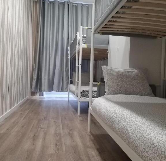 Majestic Hostel Porto