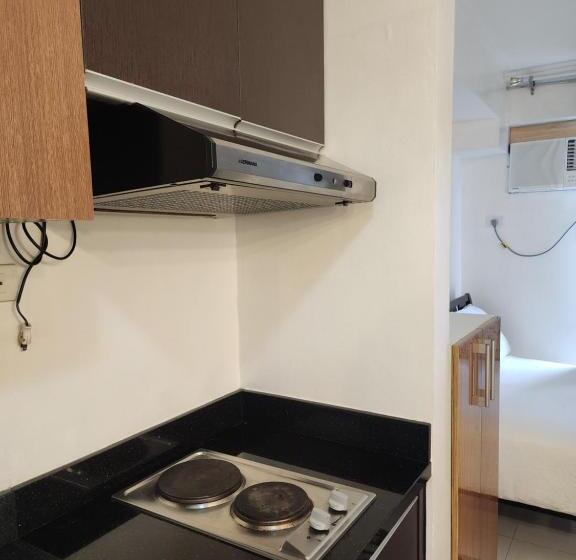 Northpoint Condo Free Airport Pick Up For 3 Nights Stay Or More