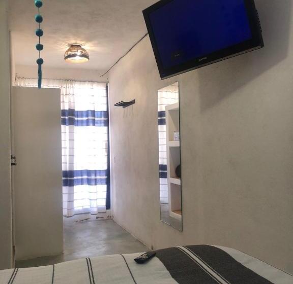 펜션 Casa Arrecife Tortuga 3, Beach Is Steps Away! Fast Internet, Private Cozy Room!