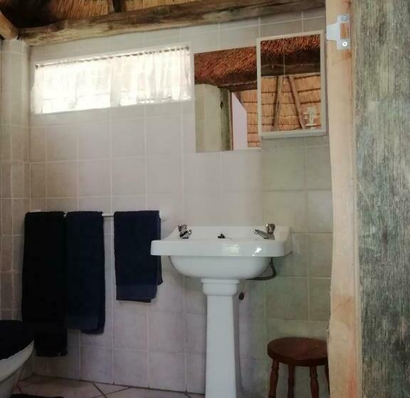 膳宿费 Clarens Socialites, Thatch Cottage #1