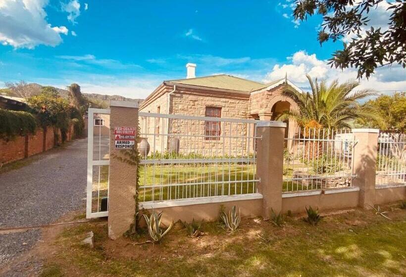 پانسیون Conti Inn Guesthouse