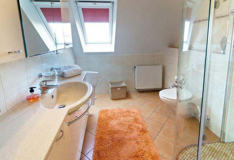 膳宿费 Haus Schönborn