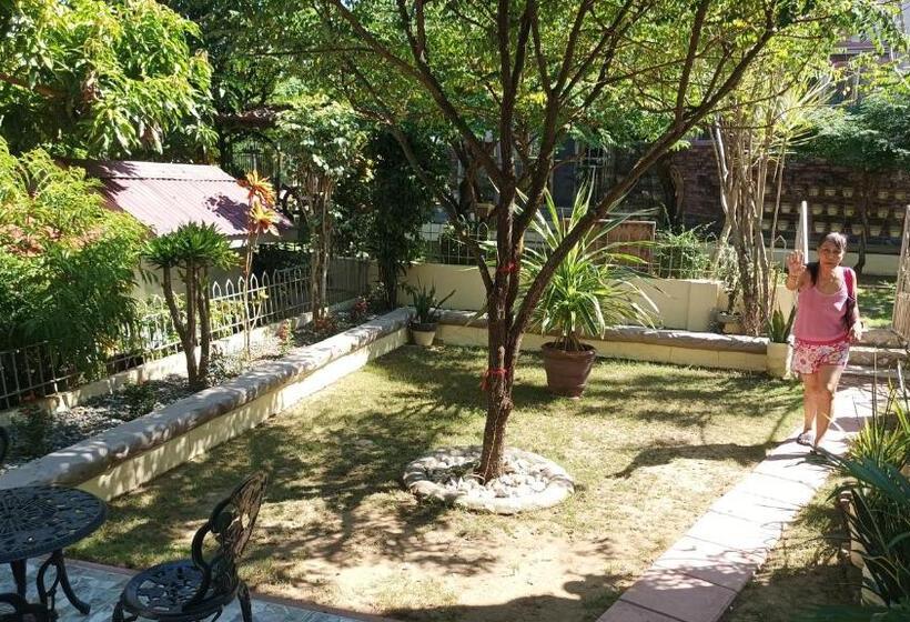 بنسيون Hundred Islands Guest House