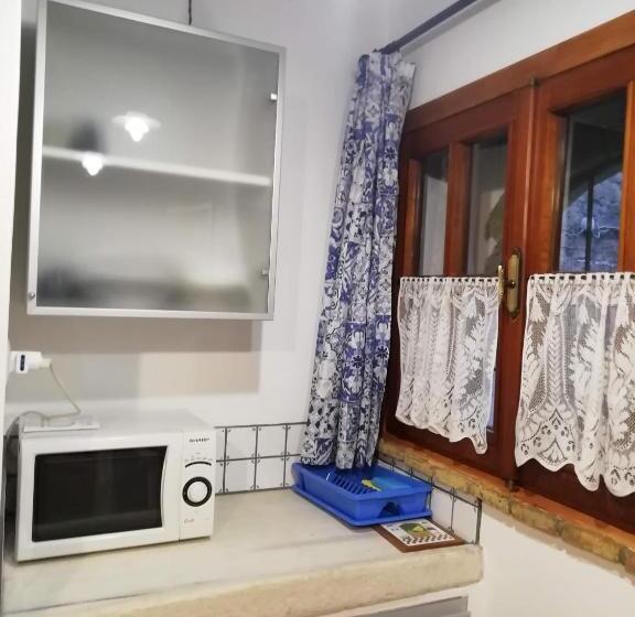 بنسيون Il Cortile Del Castello