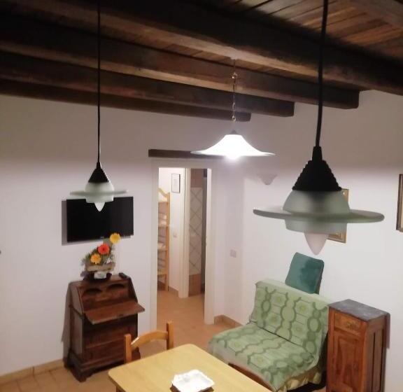 بنسيون Il Cortile Del Castello