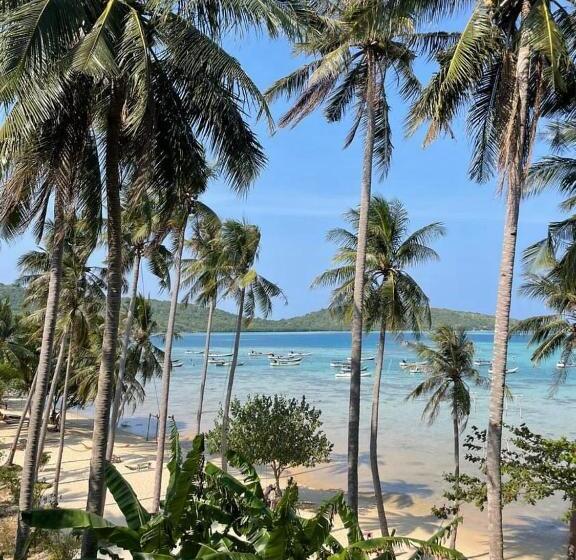 پانسیون Loyal Friend Hostel Karimunjawa