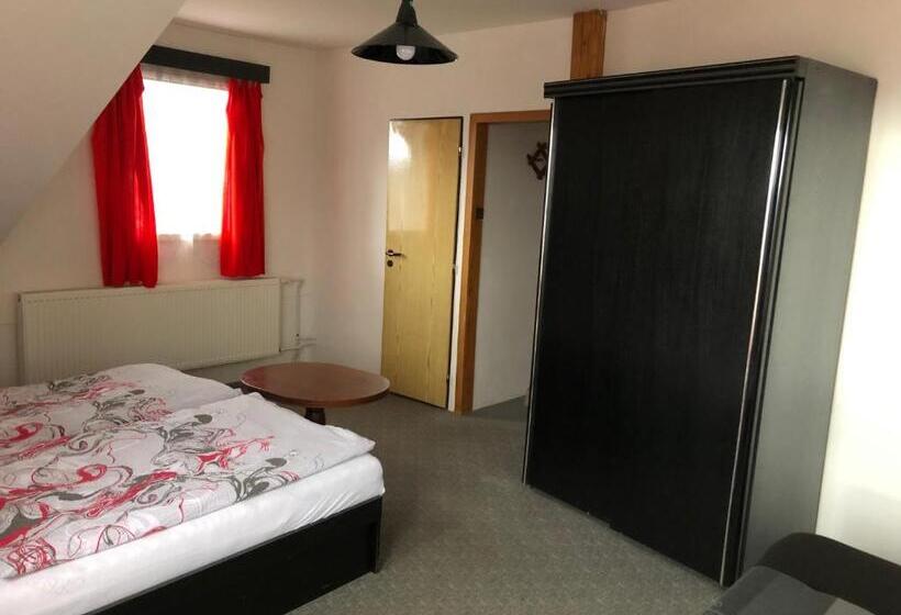 פנסיון Penzion Pod Hamižnou