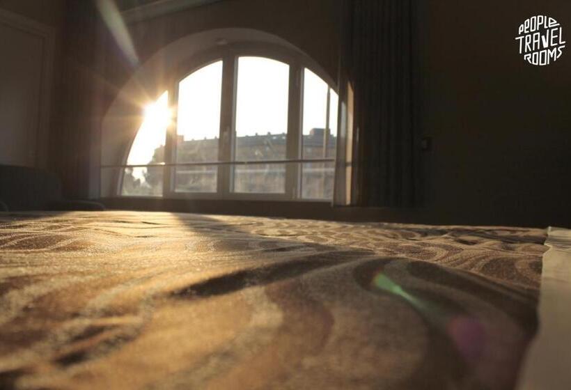 پانسیون People Travel Rooms