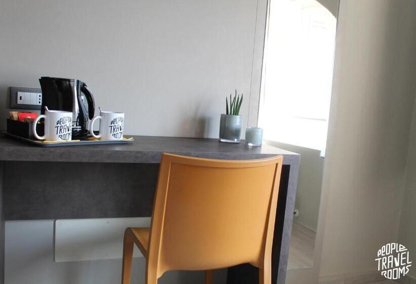 پانسیون People Travel Rooms