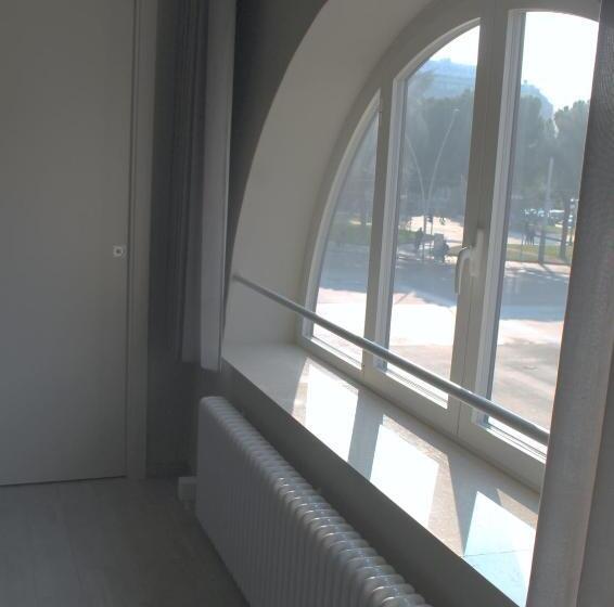 پانسیون People Travel Rooms