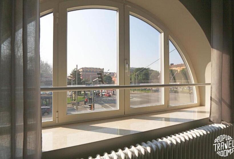 پانسیون People Travel Rooms