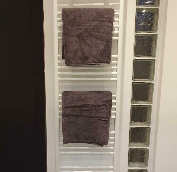 膳宿费 Studio Adanni