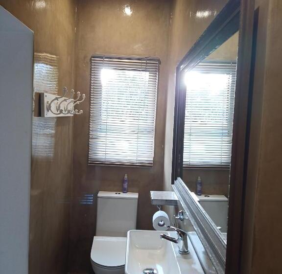 پانسیون The Oak Treehouse Bnb Queenstown