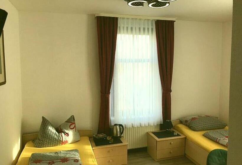 ペンション Weisser Brunnen