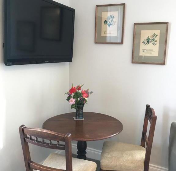 Riverbank House Bed And Breakfast Innishannon