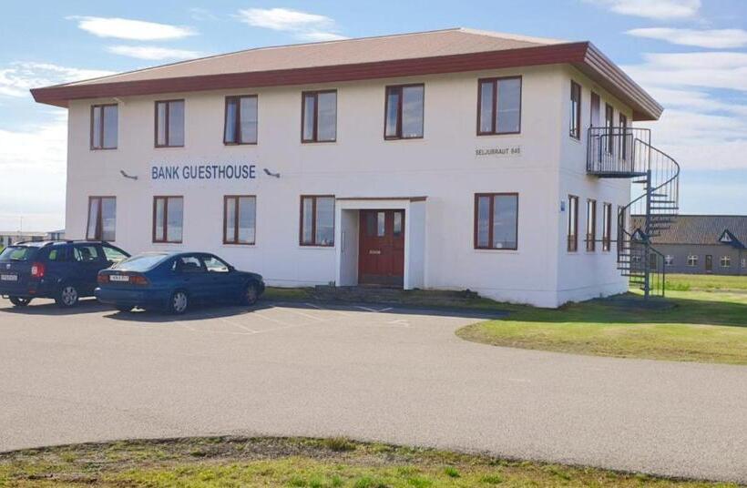 Hostel Bank Guesthouse