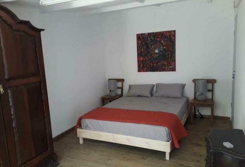 فندق صغير Blue Rock Accommodation