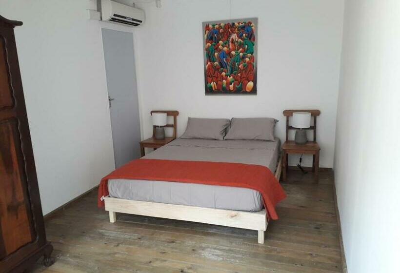 فندق صغير Blue Rock Accommodation