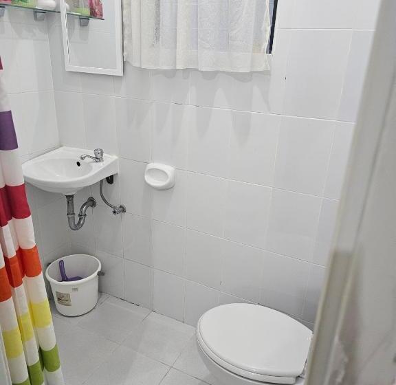 هاستل D & N Lodge