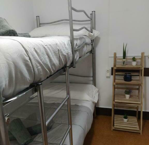 Albergue Vintecatro