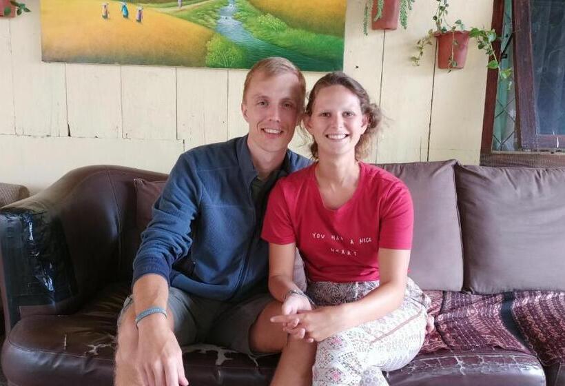 تختخواب و صبحانه Chacha Homestay & Dormitory