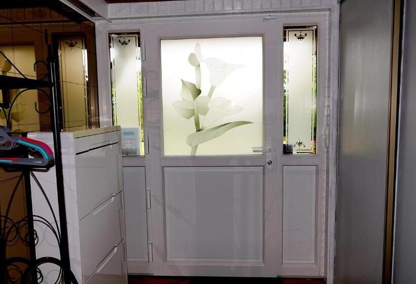 住宿加早餐  Chambres D Hôtes De L Avison