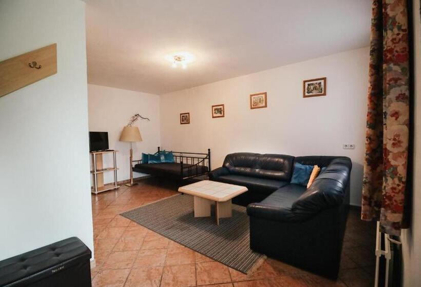 مبيت وإفطار Gästehaus Finklacke