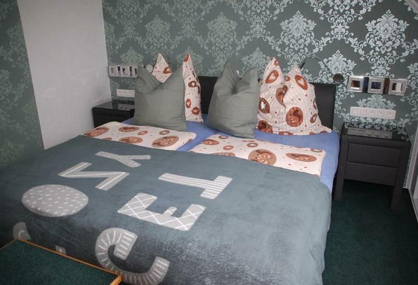 مبيت وإفطار Gästehaus Sylvie