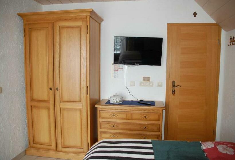 مبيت وإفطار Gästehaus Sylvie