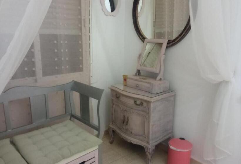 تختخواب و صبحانه Habitaciãƒâ³n Centro Gandia