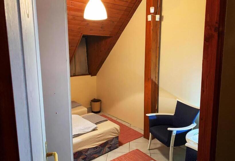 Bed and Breakfast Koloska Apartmanház