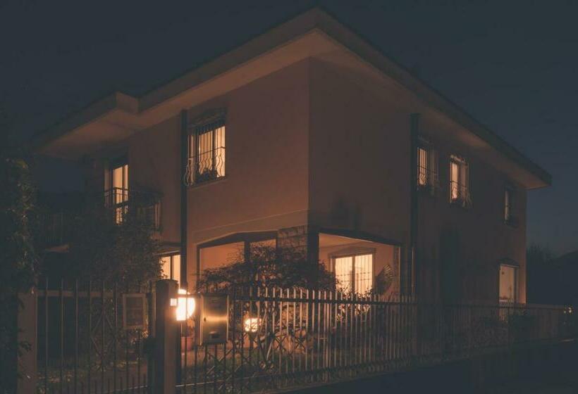 مبيت وإفطار La Moia
