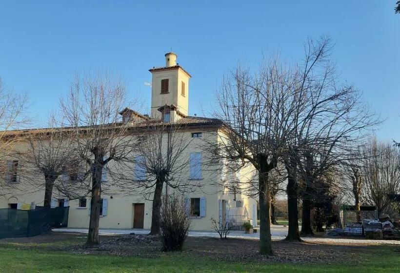 Bed and Breakfast La Torre Di Longara
