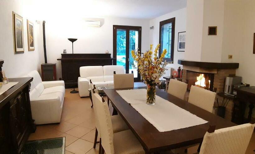 Bed and Breakfast La Torre Di Longara