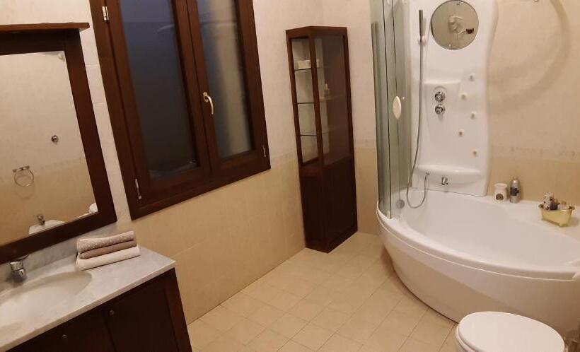 Bed and Breakfast La Torre Di Longara