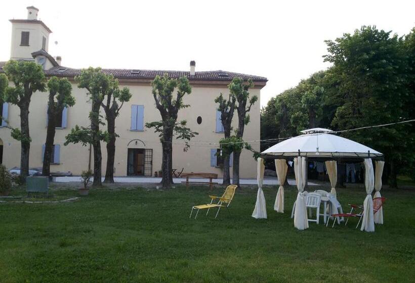 Bed and Breakfast La Torre Di Longara