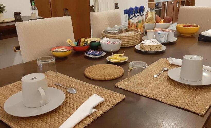 Bed and Breakfast La Torre Di Longara