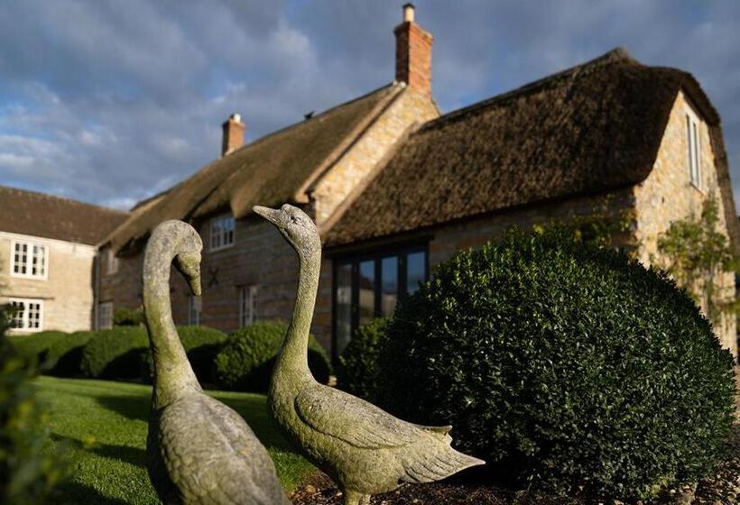 مبيت وإفطار Middle Farm House