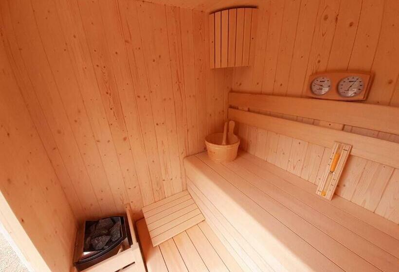 민박 Miravallesuites