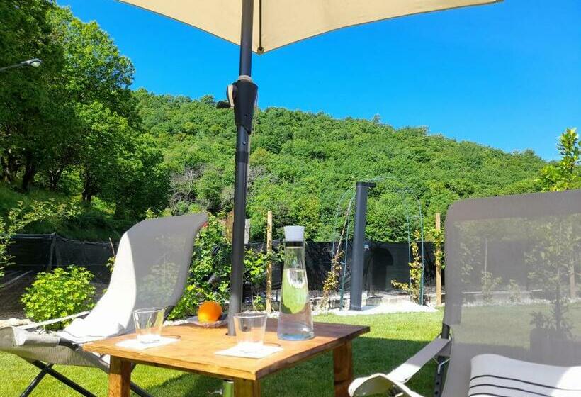 민박 Miravallesuites