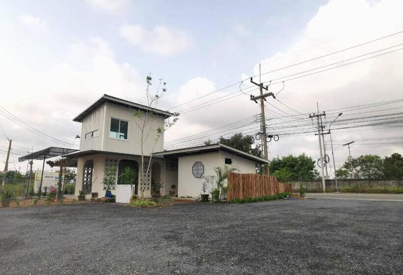 住宿加早餐  Nararin Garden House