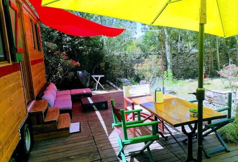 צימר Nîmes En Garrigues