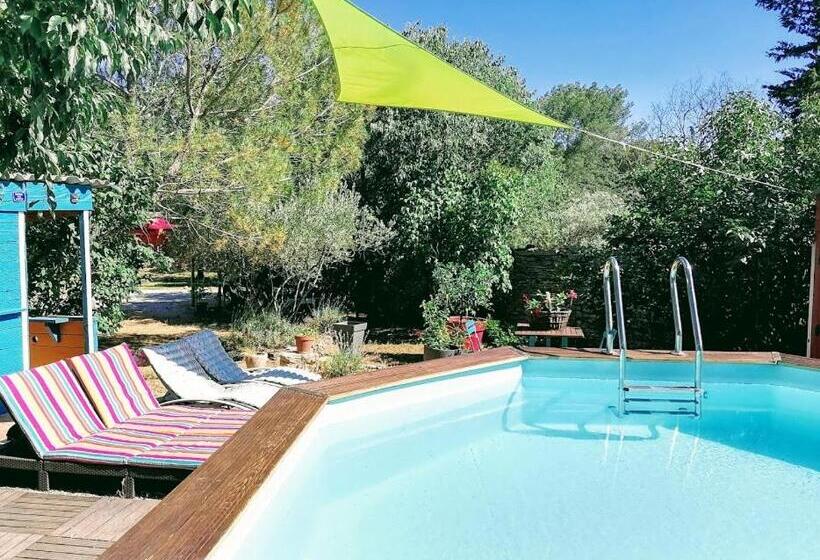 צימר Nîmes En Garrigues