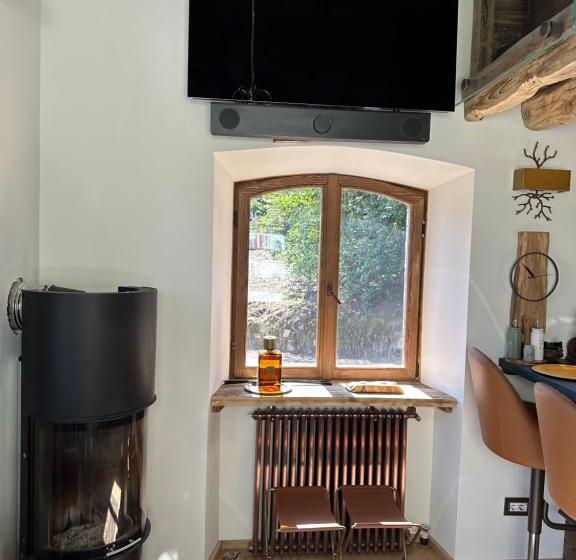 住宿加早餐  Private Luxury Spa & Silence Retreat With Spectacular View Over The Lake Maggiore