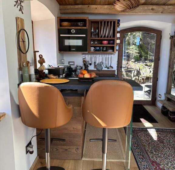 住宿加早餐  Private Luxury Spa & Silence Retreat With Spectacular View Over The Lake Maggiore