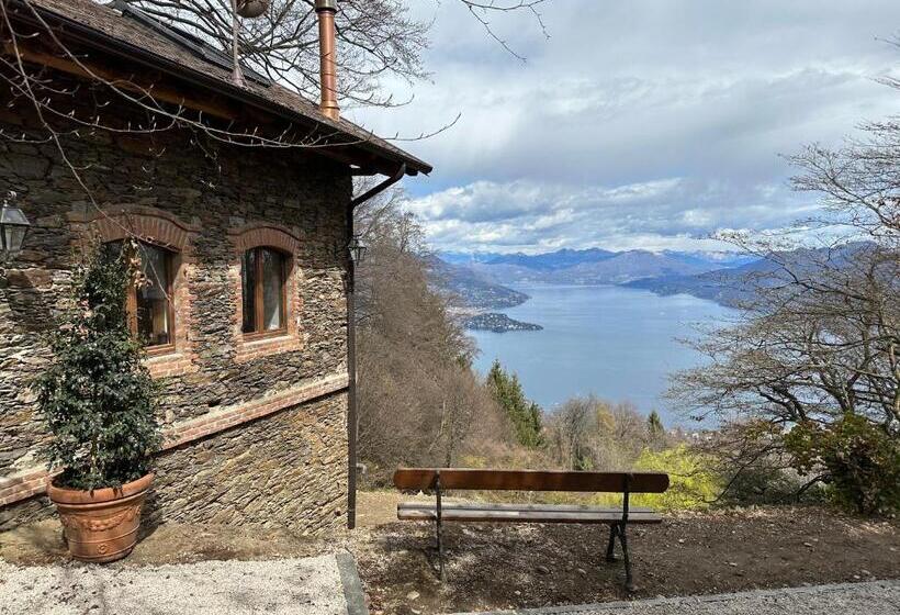 住宿加早餐  Private Luxury Spa & Silence Retreat With Spectacular View Over The Lake Maggiore